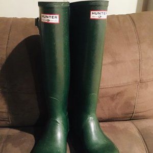 Rare, original Hunter Tall Green Wellington Boots Made in Scotland!